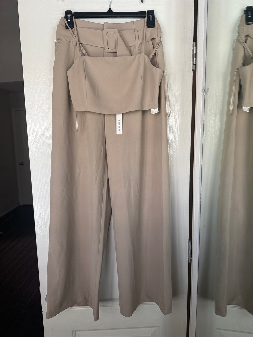 2 Piece High-Waist Wide-Leg Pants with Belt Matching Crop — Beige